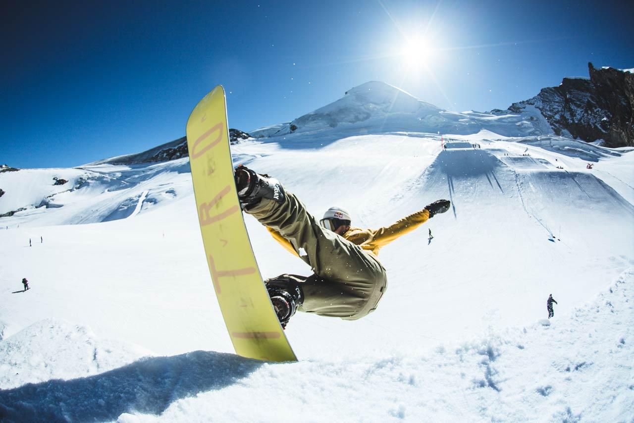 Tout savoir sur les fixations de snowboard et comment les choisir - Glisse  Alpine