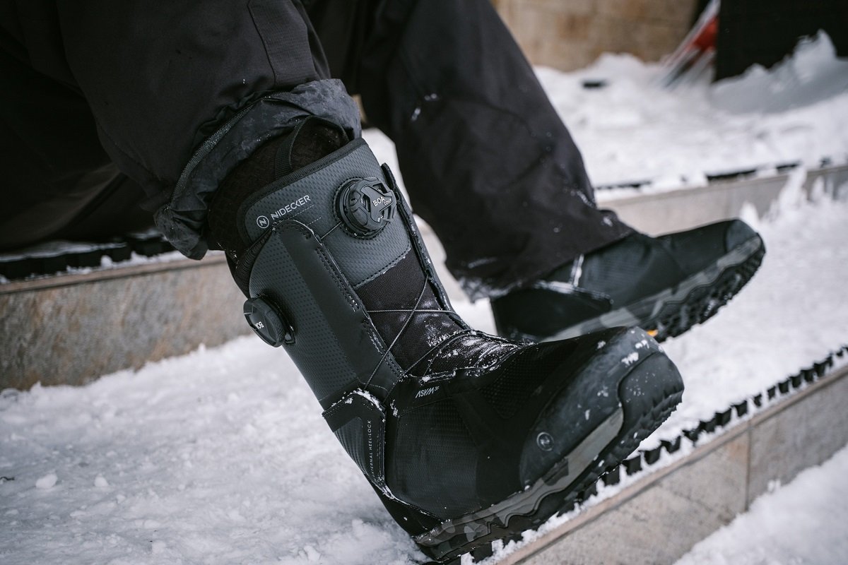 Top boots snowboard