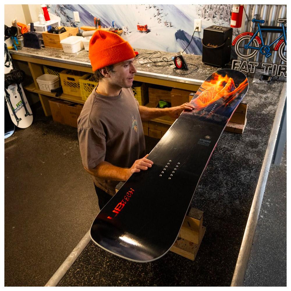 Snowboard Lib Tech Dynamo - Winter 2025 | Glisshop