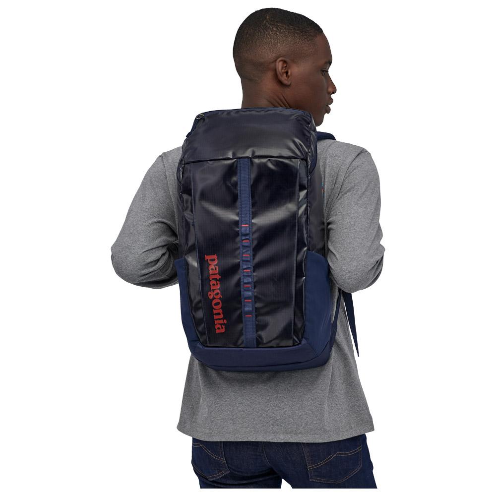 patagonia black hole 25l