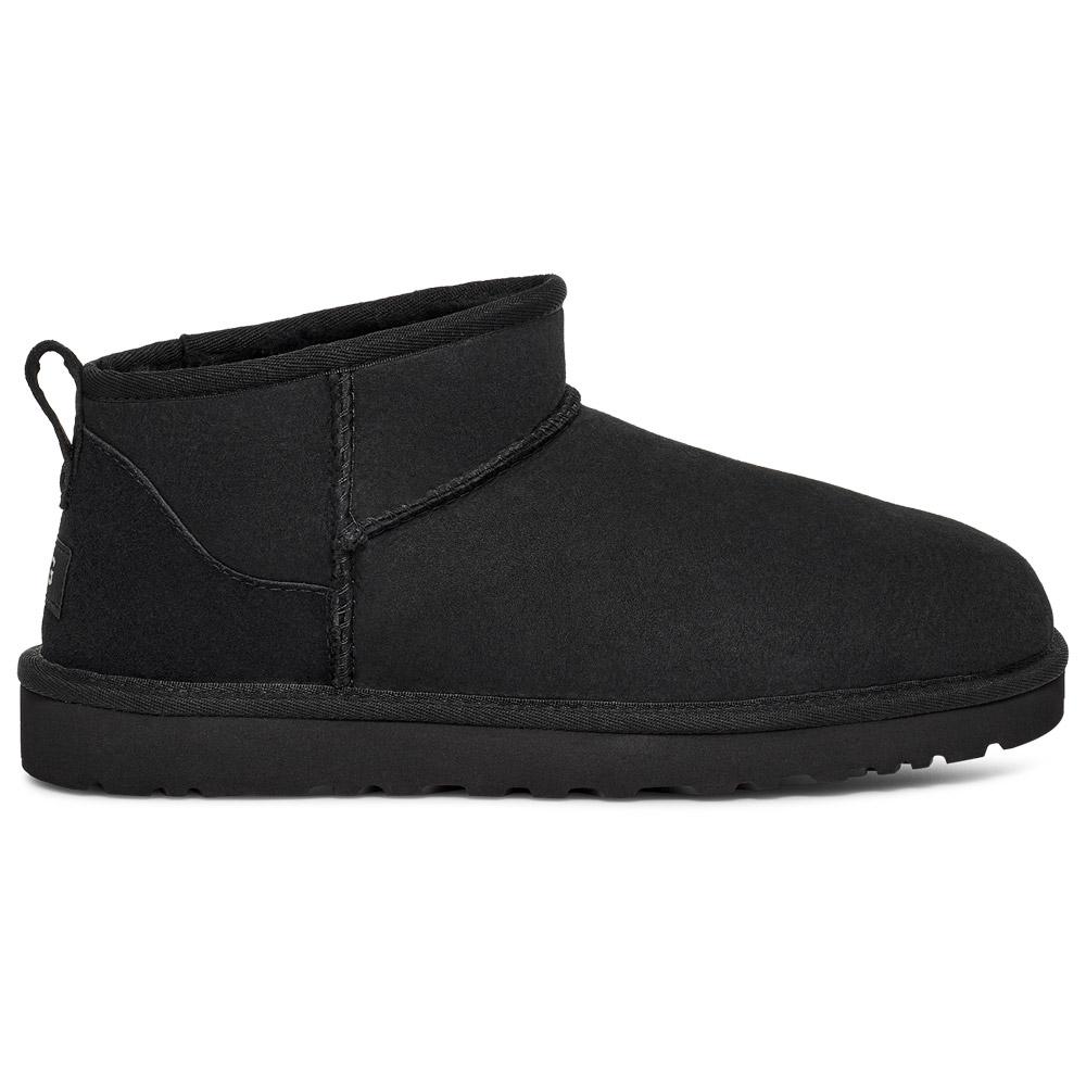 UGG - M Classic Ultra Mini Black - 42 - Hausschuhe - Größe 42 - Schwarz - Herren - Glisshop.de