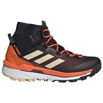 Adidas Chaussures de randonnée Terrex Skychaser Tech Mid Gtx Cblack Sanstr Impora Présentation