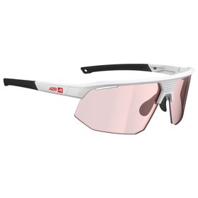 AZR Sonnenbrille Arrow Rx Blanche Vernie Noire Photochromique Irisé Rouge Präsentation AZR Sonnenbrille Arrow Rx Blanche Vernie Noire Photochromique Irisé Rouge Präsentation