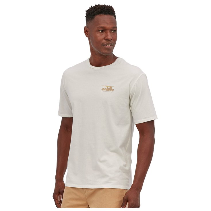 Patagonia T-shirts 73 Skyline Regenerative Organic Cotton Birch White Voorstelling