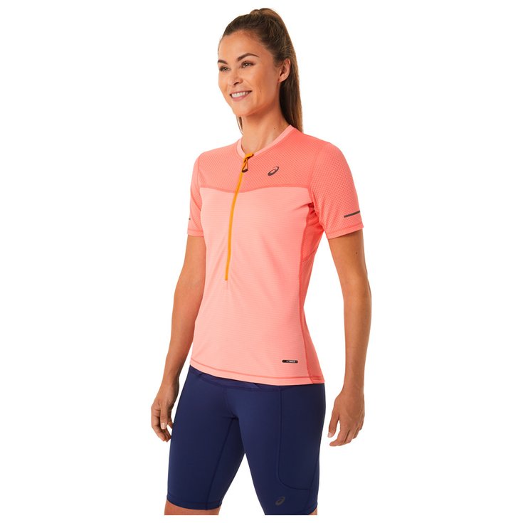 Asics Trail tee-shirt Fujitrail Top W Papaya Guava Overview